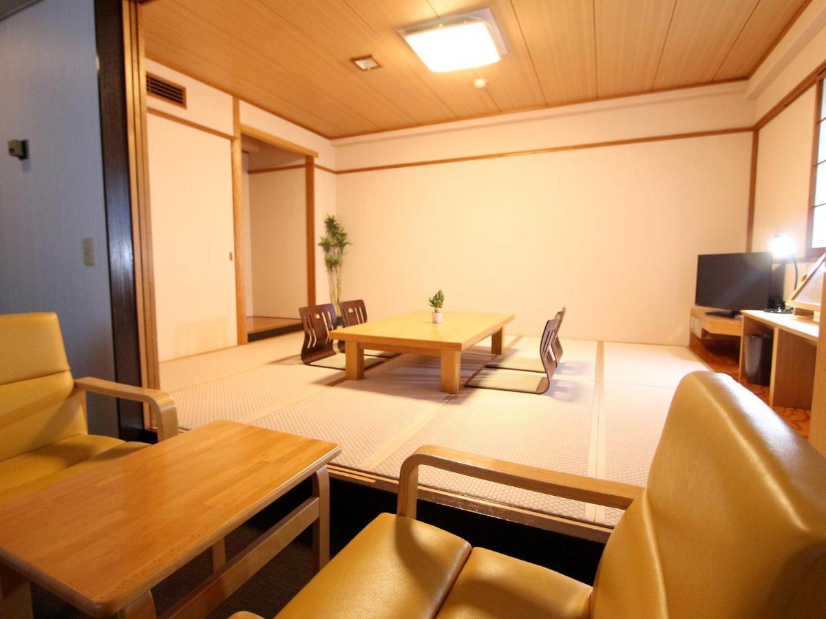 Hotel Livemax Budget Уцуномия Екстериор снимка